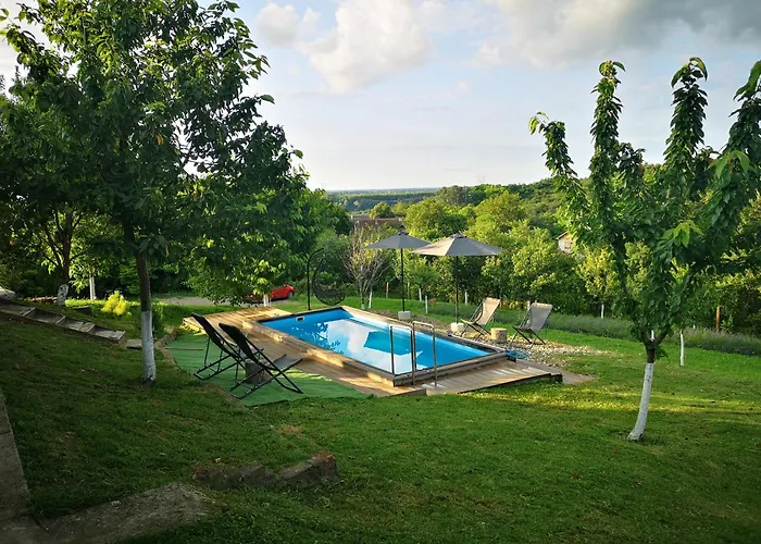 Sami House 펜션 Banostor